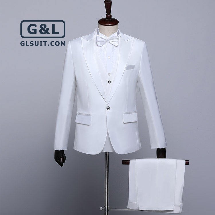 glsuit's tweet image. Peak Lapel New Design One Button Gentlemen Slim Fit Men Tuxedo Suits for Party and Banquet.
Main production: Men’s business suit, shirt and tailcoat.
#Mensuits
#Tuxedos
#tailcoat