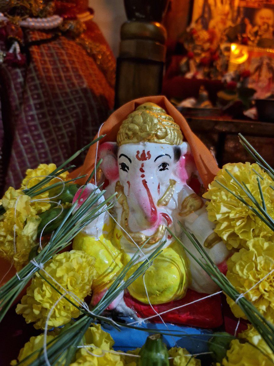 श्रीगणेश चतुर्थीनिमित्त सर्वांना मंगलमय शुभेच्छा !
गणपती बाप्पा मोरया 🙏
#GaneshChaturthi2025