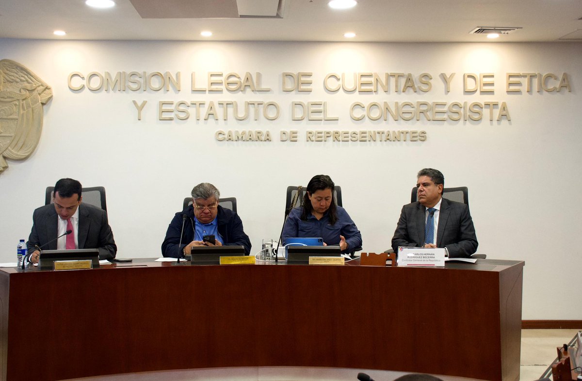 #AEstaHora | 🔔El Contralor, Carlos Hernán Rodríguez Becerra, hace un llamado a una planeación presupuestal estricta y realista, acorde con la situación económica del país, tras evidenciar en 2024 una baja ejecución en inversión pública y un alto déficit.