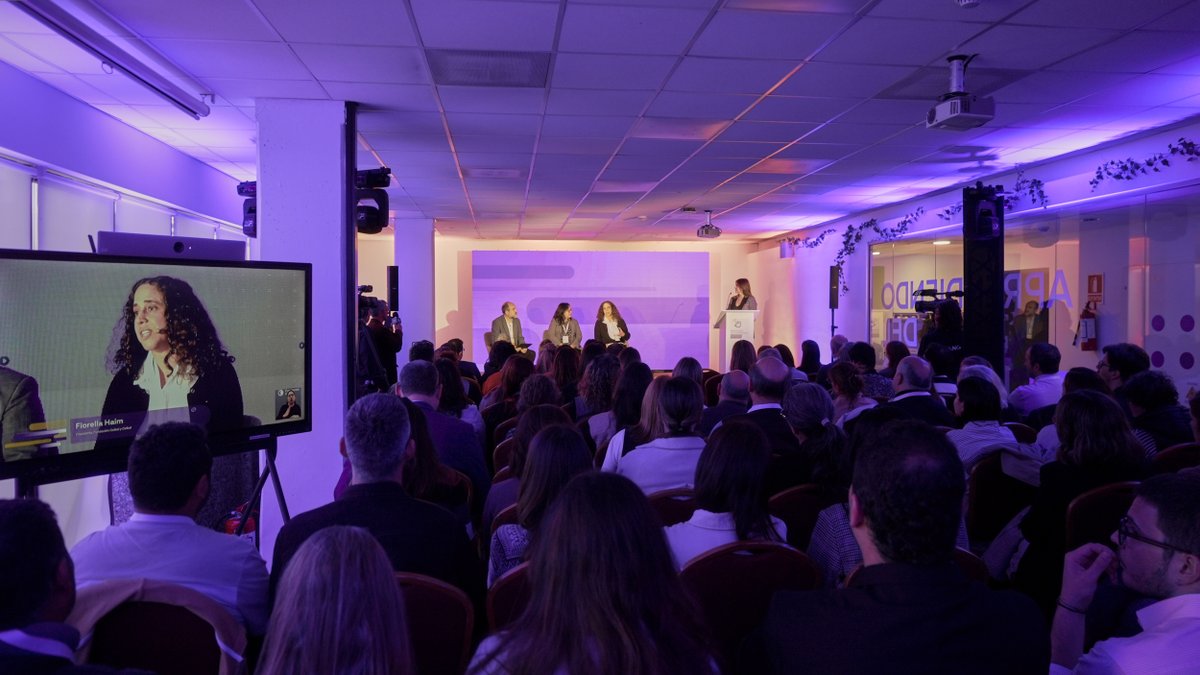 Hoy desde Fundación Ceibal y <a href="/ANIIuy/">ANII - Uruguay</a> lanzamos el Fondo Sectorial de Educación: Inclusión Digital 2025.

Reflexionamos sobre cómo las tecnologías digitales pueden contribuir a promocionar la asistencia escolar.

Miralo en vivo: fundacionceibal.info/Transmisi%C3%B…