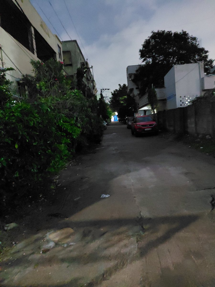 AppaaraoK's tweet photo. Hi @GHMCOnline ,

At Sai Swapna Hospital lane, Old Safilguda, streetlights are not functioning, leaving the roads dark and unsafe for pedestrians. Kindly inspect and resolve the issue at the earliest. @amoh_c28
@Ynagaraju18 @ae_elec_cir28mk https://t.co/wS0xYNL78r