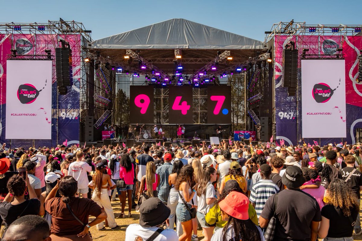 _kearamz's tweet image. #Ad Who’s ready to come for some fun at the Galaxy 947 Joburg Day?? 😁 Say less coz @SamsungMobileSA is pulling through with the vibes on the 6th of September 💃🏽 Bring your crew, get there early and come say Hi at our Galaxy Hangout. Don’t miss out! 
🎫 ticketmaster.co.za/artist/galaxy-…