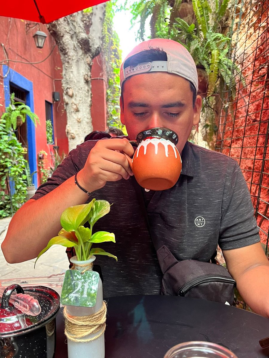 IrvingNez's tweet image. ☕️😍