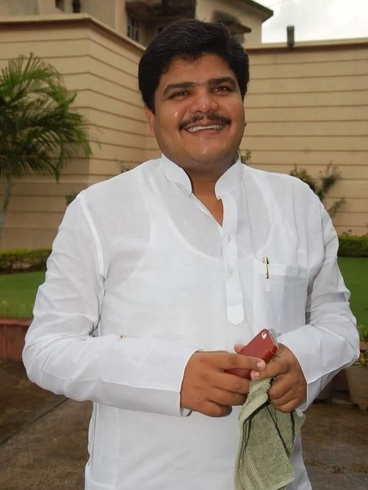 DipikaPS's tweet image. Nothing can bring back Neeraj ji. Nothing can lessen the pain of my friend @purnimaasingh goes through every day. But even denying basic sense of justice is unimaginable.
Freeing up the murderers is absolute mockery of our judicial system. I hope better sense prevails and…