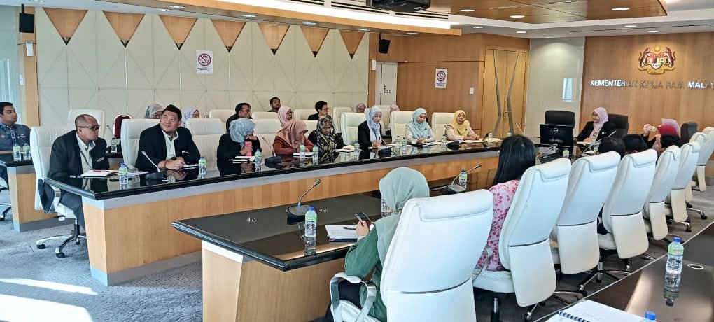 27.8.2025I
Mesyuarat Penyelarasan Jawatankuasa Majlis Peluncuran Pelan Strategik JKR Malaysia 2026-2030, Sistem IM-Strategic JKR &amp; Pelan Antirasuah Organisasi JKR Malaysia Tahun 2026-2030 telah dipengerusikan oleh KB <a href="/BPPPCDPK/">BPPP CDPK JKR</a>