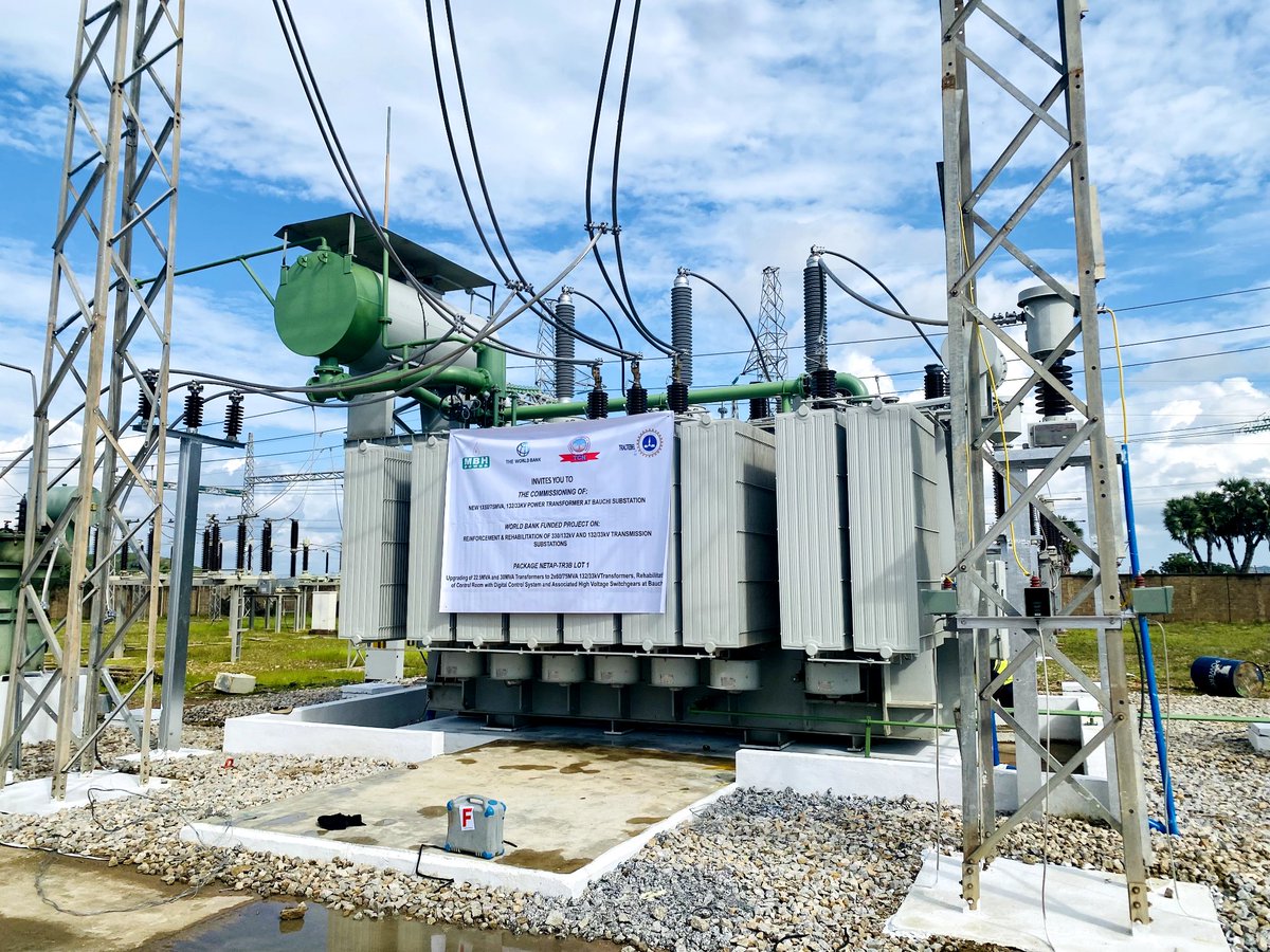 DOYOUKNOW_Naija's tweet photo. NEW 60MVA SIEMENS MEGA TRANSFORMER FOR THE BAUCHI TRANSMISSION SUBSTATION!

#PositiveFactsNG

Do you know that a 60MVA Mega Transformer has just recently been installed and energized at the Bauchi Transmission Substation by engineers of the Transmission Company of Nigeria (TCN)? https://t.co/q5cHjVcX6l