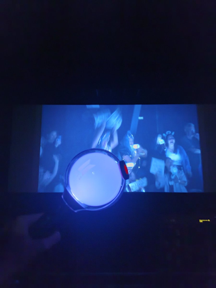 tikshalovesBTS's tweet photo. Went to watch jin live in the theatre
Best moment of my life ❣️
#TeamKKAEPJJANG
#Geniuslabstreamers
#RoadToBillions https://t.co/tUqmFLAtNU