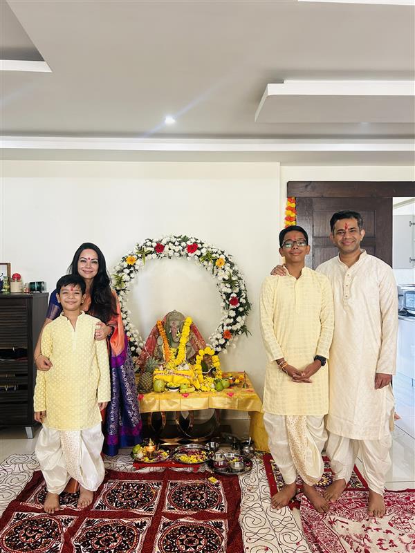 IntellinezSys's tweet image. 🙏 Ganpati Bappa Morya 🕉️

Our @IntellinezSys family came together to celebrate #GaneshChaturthi2025 with joy, devotion, and festive spirit. 🌸

📸 Sharing glimpses from the celebrations!

#TeamIntellinez #FestiveVibes #IntellinezSystems #ganpatibappamorya2025  #GaneshFestival