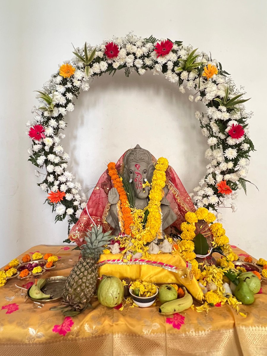 IntellinezSys's tweet image. 🙏 Ganpati Bappa Morya 🕉️

Our @IntellinezSys family came together to celebrate #GaneshChaturthi2025 with joy, devotion, and festive spirit. 🌸

📸 Sharing glimpses from the celebrations!

#TeamIntellinez #FestiveVibes #IntellinezSystems #ganpatibappamorya2025  #GaneshFestival