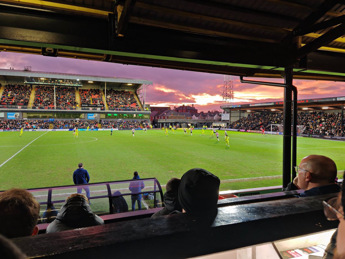 Daniel Storey (@danielstorey85) on Twitter photo Any excuse to post this, but Manchester United are at Blundell Park tonight. Which is...the best ground in the 92 imo.
inews.co.uk/sport/football⦠Any excuse to post this, but Manchester United are at Blundell Park tonight. Which is...the best ground in the 92 imo.
inews.co.uk/sport/footballā¦