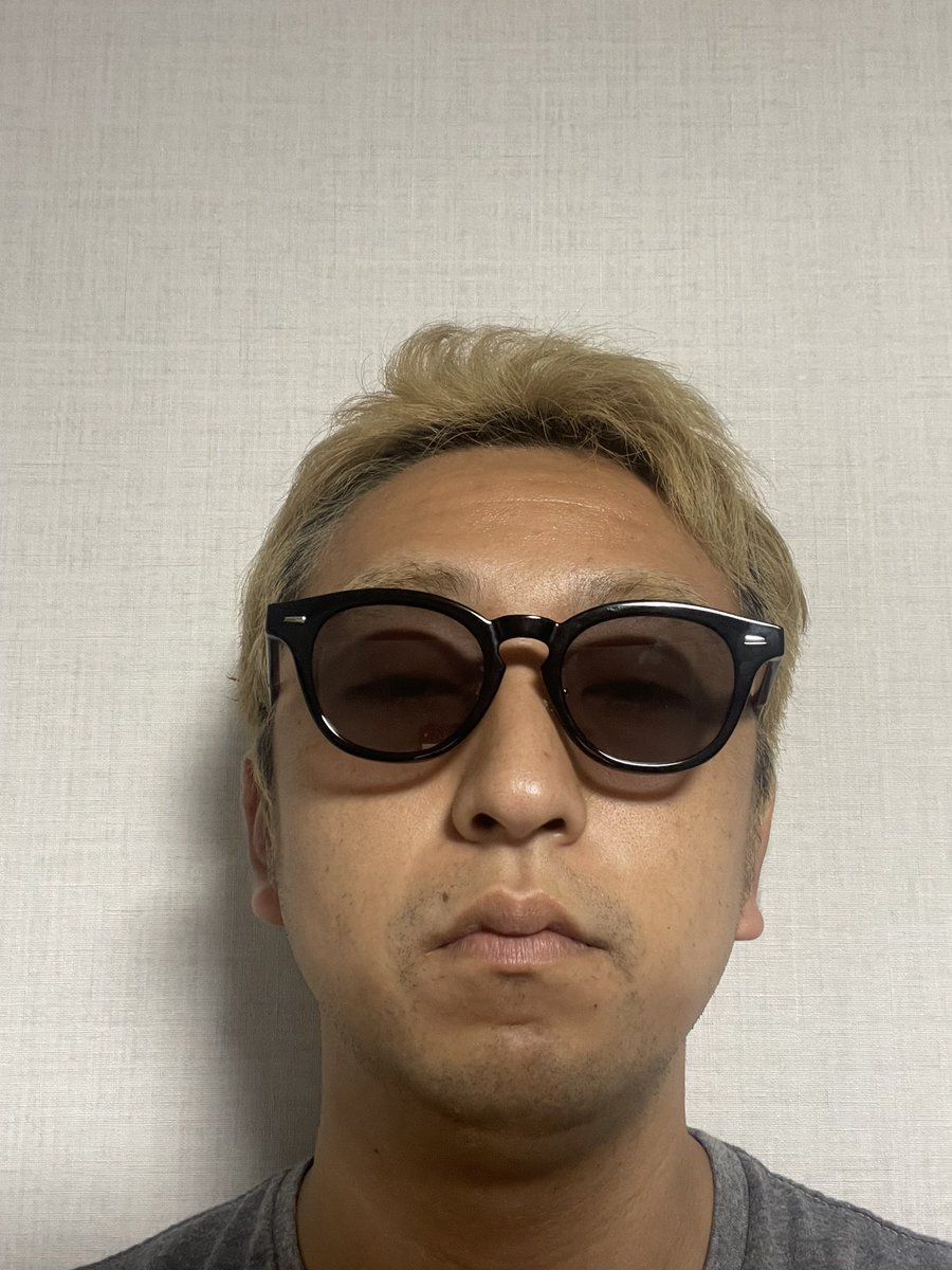s0930s1's tweet photo. お疲れ様です。

只今結膜炎によりrental satoshi休業中です。。
初手右目からの両目なりました。。

決死の覚悟で現場仕事に行きましたが周りの諸先輩方からは移るから現場に来るなと言われ帰り際にご馳走してくれたジュースの小銭は地面に。。。
結膜炎に人権はありませんでした。

早く治します。 https://t.co/o124mcqr2A