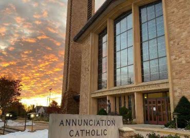 BREAKING -  An active shooter at has been reported at the Annunciation Catholic Church in Minneapolis, Minnesota, with multiple casualties and dozens of injuries reported.