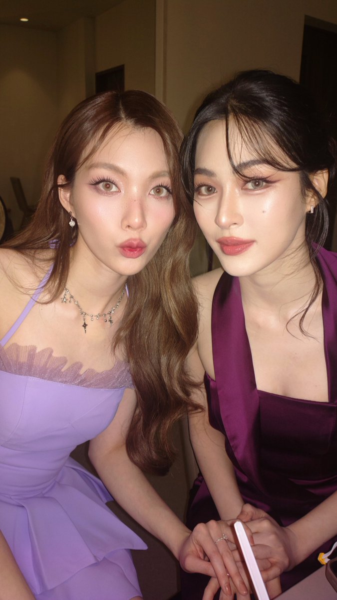 คักไม่มีเพะ vs ไม้อันตะเระ 👊🏻

แล้วมือนี่ต้องจับกันตลอดมั้ย ยังไงเอ่ย ? 
LINGORM FRIENDS OF VIVO #vivoV60xLingOrm 
#LingOrm #หลิงออม