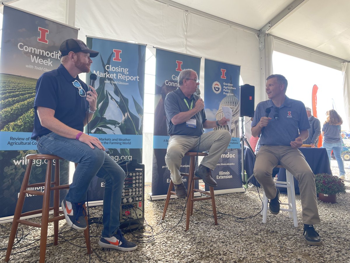 1/ Yesterday, <a href="/farmdocDaily/">farmdoc daily</a>'s Nick Paulson and Joe Janzen joined <a href="/commodityweek/">Todd E. Gleason🎙🇺🇸</a> for a discussion on commodity marketing at the first day of the 2025 <a href="/FPShow/">Farm Progress Show</a>.