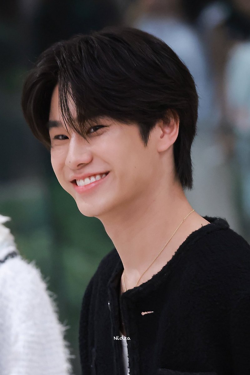Mick's boyfriend 🥰

LUKE X BLEU DE CHANEL

#ChanelFragrancexLUKE
#BleuLExclusif
#BleuDeCHANEL
#CHANELFragrance
#lukeso_ | #lukepeemsan .˚🦋༘⋆