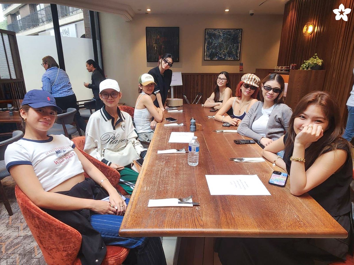 Touchdown Birmingham!📍🇬🇧

Kahit maulan, our UK Blooms gave us sunshine with their sweetest salubong! Sooo much love!!!🥹💗

Now… chibog mode on! First lunch in England, let’s goooo! 🍽️