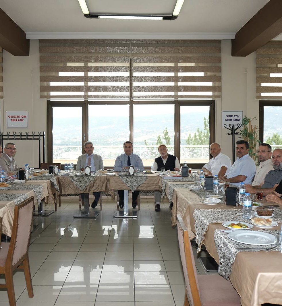 profdrfatihylmz's tweet photo. 📌 Üniversitemiz bünyesinde ilk kez kurulan Tokat İlahiyat/İslami İlimler Fakültesi Vakfı (TİFAV)’ın mütevelli heyeti yönetim kurulu toplantısını büyük bir heyecan ve umutla gerçekleştirdik.

🤝 Toplantımızda, vakfımızın temel gayesi olan öğrencilerimize daha güçlü imkânlar sunma vizyonu çerçevesinde, burs desteği başta olmak üzere çeşitli projeler üzerine istişarelerde bulunduk.

🎓 Gençlerimizin akademik hayatlarında maddi kaygılardan uzak, ilim ve hikmet yolunda ilerlemeleri için atılacak adımları değerlendirdik.

✨ TİFAV olarak hedefimiz; geleceğin ilim adamlarını, alimlerini ve toplumumuza hizmet edecek nesilleri her yönüyle desteklemek ve onların yanında olmaktır.

#TİFAV #EğitimeDestek #Tokat #Gençlikİçin
