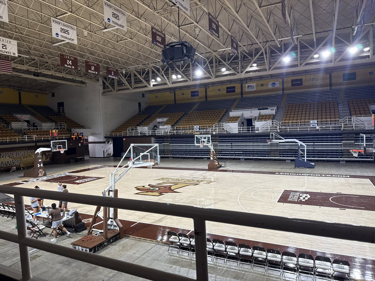 Enjoyed my time at the Skills Clinic this past Friday w/ <a href="/LehighWBB/">Lehigh Women's Basketball</a> thank you to the everyone for going over the different skill sets: defense to offense.  From now on I’m saying “Me” instead of “Ball” <a href="/Coach_AChernow/">Allison Chernow</a> <a href="/amicker23/">Addie Micir</a> <a href="/eustacegbball/">Bishop Eustace Girls Basketball</a> extra thank you to <a href="/katiehurt42/">Katie</a>