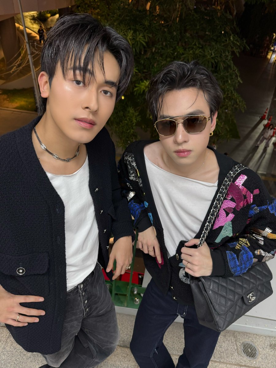 PROXIE_Official's tweet photo. 📸 #PROXIEGorn และ #PROXIEVictor ในงาน Bleu De Chanel🩷💜

#BleuLExclusif
#BleuDeCHANEL
#PROXIEth
#bROTHERSMUSIC https://t.co/oCMx5svWab