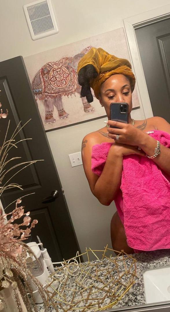 FINEASSYELLA ❤️😍🤩
MEET ME ONLYFANS 
Chudai 
Waata 
#Explore