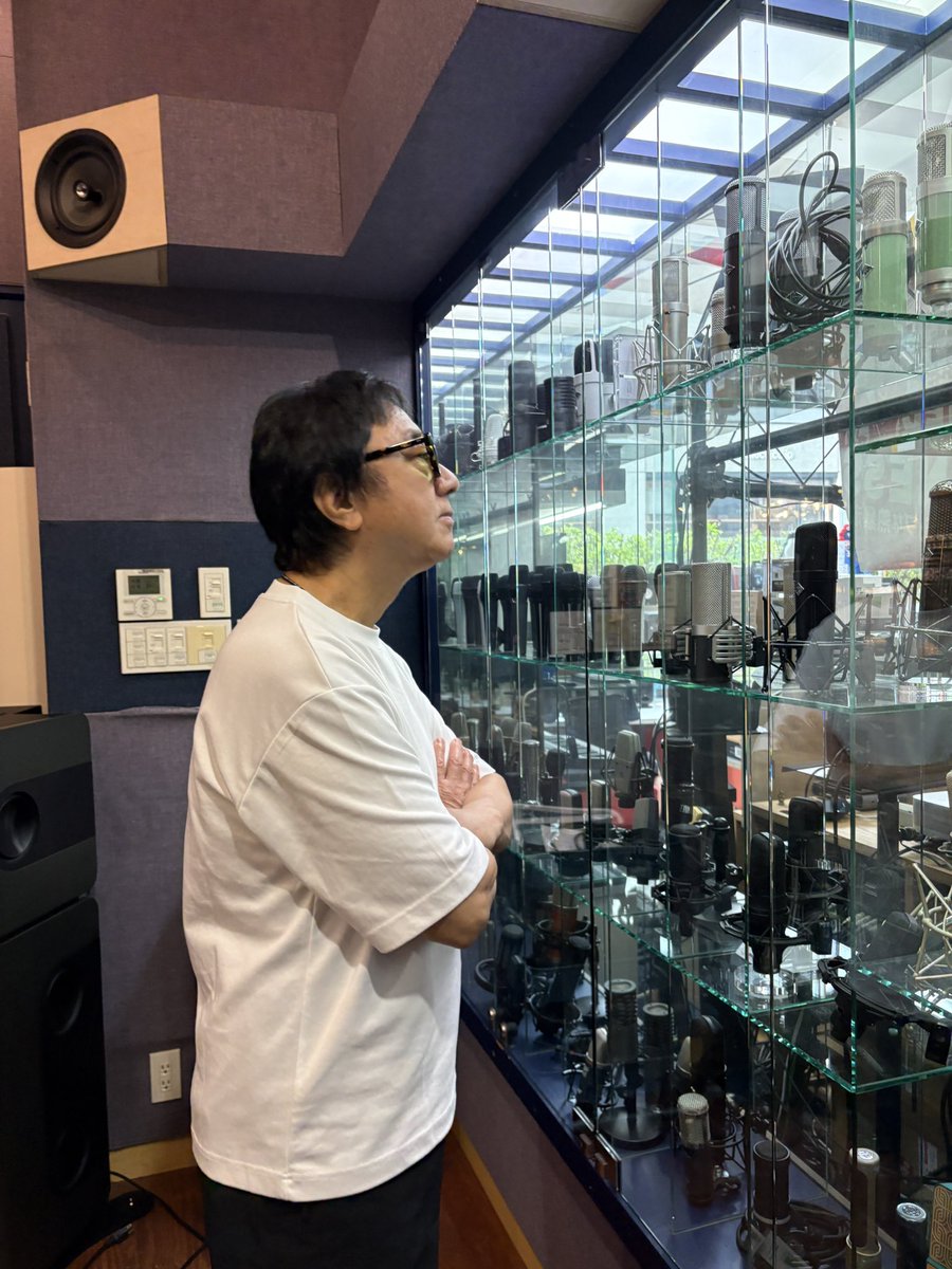 今日はたくさんの方が
トークセッションに
来てくださって嬉しかったです
有難う御座いました！
今、山木と
頂いた🍞&amp;お菓子達が夕飯🍽️
見せられないけど目には
アイマスクしながら片目で投稿中です
うちの娘が八ツ橋と抹茶が好物で
山木の推し菓子がくるみっこ