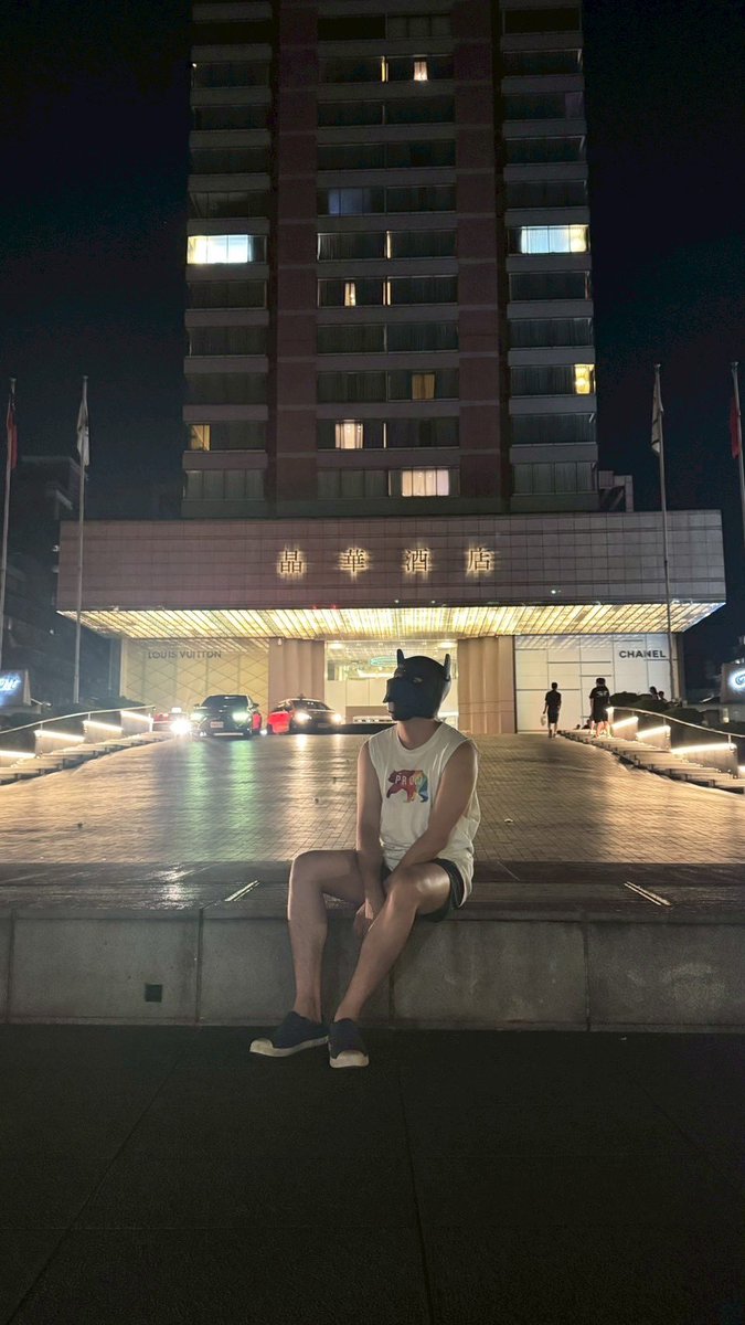 濱崎步難得來台，當然是要出來迎接啊。等待的時候只好隨便拍拍～