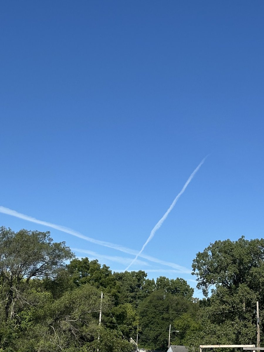 TTeeroy's tweet image. ⁦@SecDef⁩  still getting sprayed and RFK Junior said that he tried putting a stop to it, but it falls under the department of defense Pete Hegseth, is under the Department of defense can you please look into this and put a stop to it plz 🙏