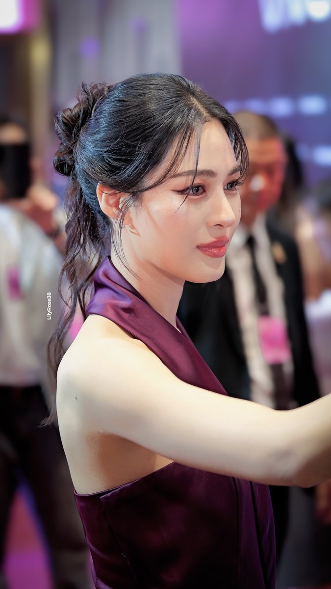 หนูสัญญาว่าจะเป็นคนดีของสังคมเพื่อตอบแทนความสวยของพี่หลิงค่ะ 🧎‍♀️

LINGORM FRIENDS OF VIVO 
#vivoV60xLingOrm 
#linglingkwong‌ #หลิงหลิงคอง