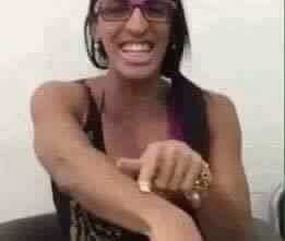 mds arrepiei toda vem pitica...