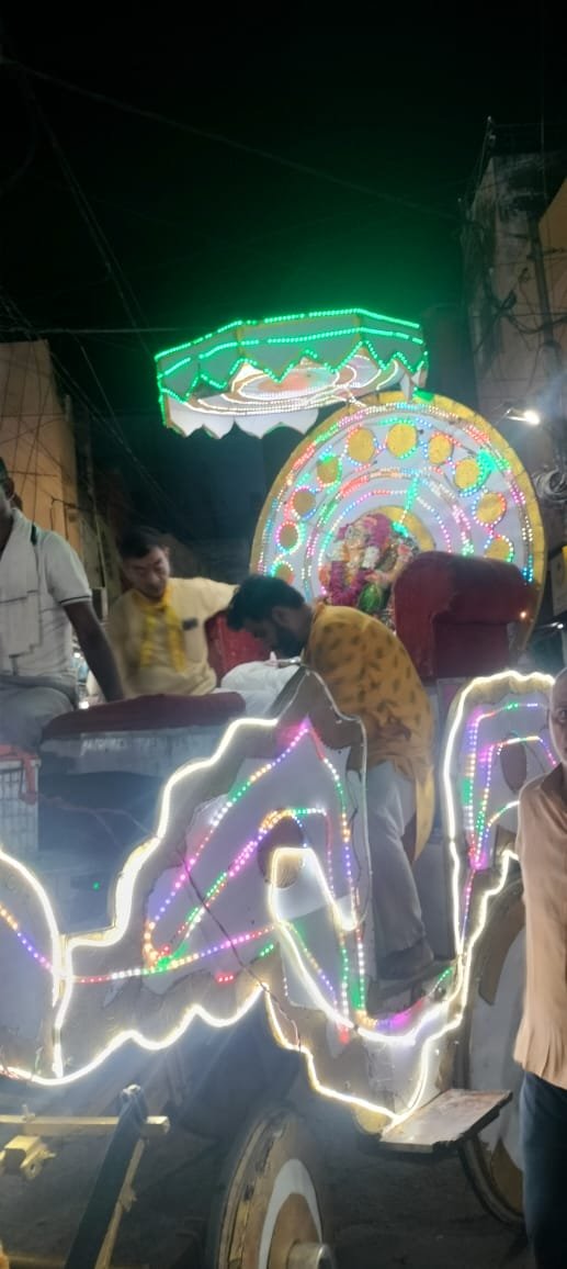 DVVNL ALIGARH (@dvvnlaligarh) on Twitter photo गणेश पूजा महोत्सव शोभा यात्रा में विद्युत व्यवस्था को देखते हुए सुदामापुरी स्टाफ
<a href="/dvvnlhq/">Dakshinanchal Vidyut Vitran Nigam Limited</a>
<a href="/MDDVVNL/">MD DVVNL AGRA</a>
<a href="/UPPCLLKO/">UPPCL</a>
<a href="/EMofficeUP/">Energy Minister Office UP</a>
<a href="/ChairmanUppcl/">Chairman Uppcl</a>
<a href="/aksharmaBharat/">A K Sharma</a> गणेश पूजा महोत्सव शोभा यात्रा में विद्युत व्यवस्था को देखते हुए सुदामापुरी स्टाफ
<a href="/dvvnlhq/">Dakshinanchal Vidyut Vitran Nigam Limited</a>
<a href="/MDDVVNL/">MD DVVNL AGRA</a>
<a href="/UPPCLLKO/">UPPCL</a>
<a href="/EMofficeUP/">Energy Minister Office UP</a>
<a href="/ChairmanUppcl/">Chairman Uppcl</a>
<a href="/aksharmaBharat/">A K Sharma</a>