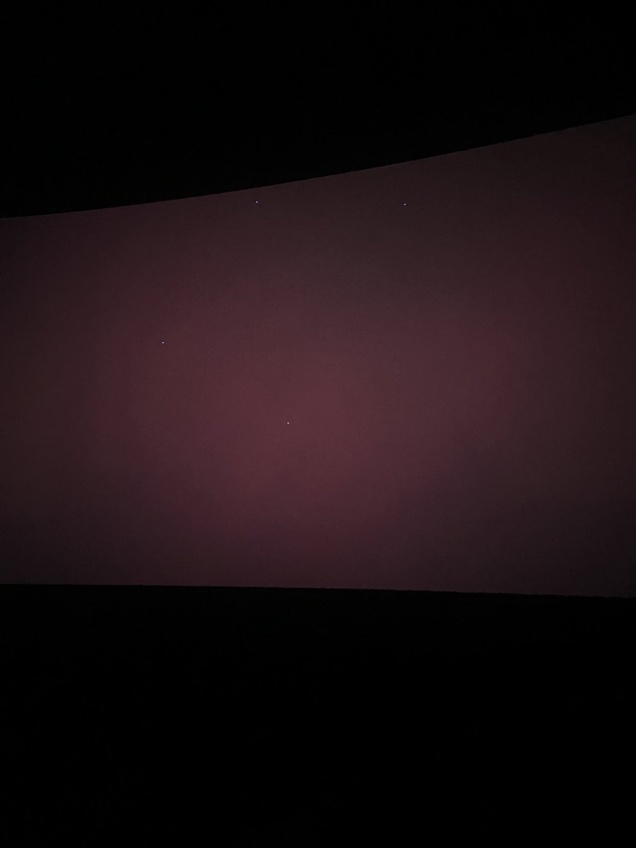 Franchement <a href="/UGCcinemas/">UGC</a> faire plusieurs mois de travaux à Bercy pour le rayon confiseries mais ne pas réparer vos écrans c’est inadmissible. Une première séance avec des bugs de lecture, et là une seconde salle avec 4 pixels morts, on vient pour voir des films pas pour les m&amp;ms