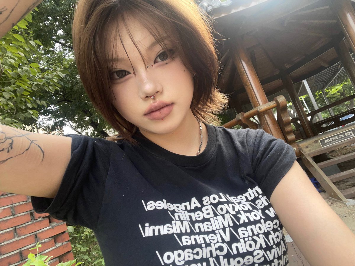 yumi tweet media