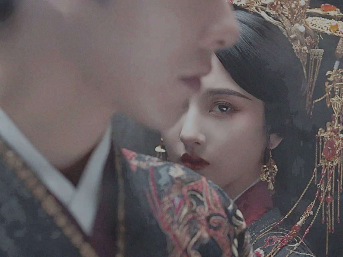 ⠀
เพียงไม่กี่วันในจวนสกุลไป๋กลับให้ความรู้สึกยาวนานแรมเดือนในสมรภูมิรบเดนตายระหว่างแคว้นทั้งสอง ชุนชิวหนิงเยียนมิอาจจะสงบใจลงได้โดยง่าย ทุกอณูทุกชุ่นบนเรือนแห่งนี้ไม่มีที่ไหนที่นางสามารถพักผ่อนได้อย่างเต็มอิ่ม

#คู่บุพเพไร้วาสนา

⠀