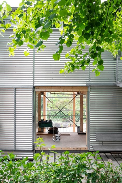 MyefskiArch's tweet image. This is a standout example of embracing exposed structure—bringing a sense of contemporary lightness to the building.
#archilivers #haush42 #exposedstructure

(Source: archilivers, Photo: Luca Cluassen Fotografie)

tinyurl.com/3a464326