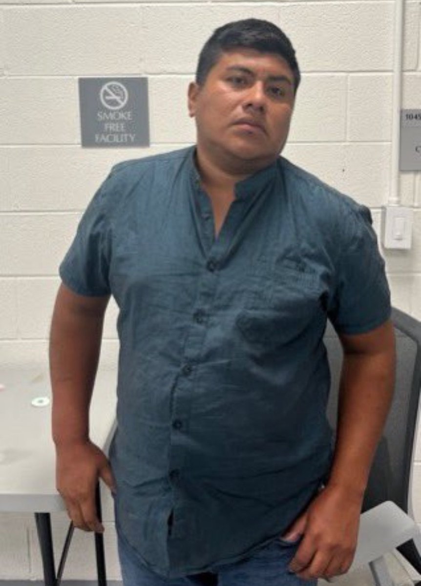 Virginia College Republicans (@vacollegegop) on Twitter photo WOW🚨: Silent <a href="/SpanbergerForVA/">Abigail Spanberger</a> FINALLY gave an actual policy, vowing to RESCIND Gov. Youngkin’s order for police to cooperate with law enforcement
This comes JUST DAYS after ICE caught illegal alien pedophile David Perez-Teofani
Now we know why she’s usually so quiet WOW🚨: Silent <a href="/SpanbergerForVA/">Abigail Spanberger</a> FINALLY gave an actual policy, vowing to RESCIND Gov. Youngkin’s order for police to cooperate with law enforcement
This comes JUST DAYS after ICE caught illegal alien pedophile David Perez-Teofani
Now we know why she’s usually so quiet