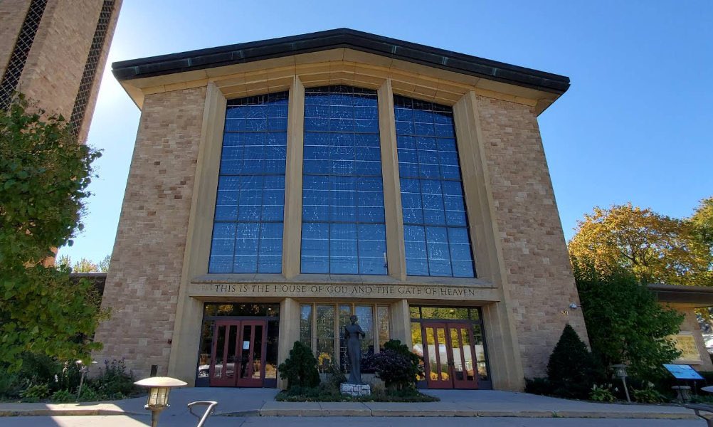 Please take a moment to pray. 🙏🏻

An active shooting situation is underway at a Catholic Church in Minneapolis.

Early reports indicate multiple victims, including children. A K-8 school is on the property.

The FBI is responding to the scene.