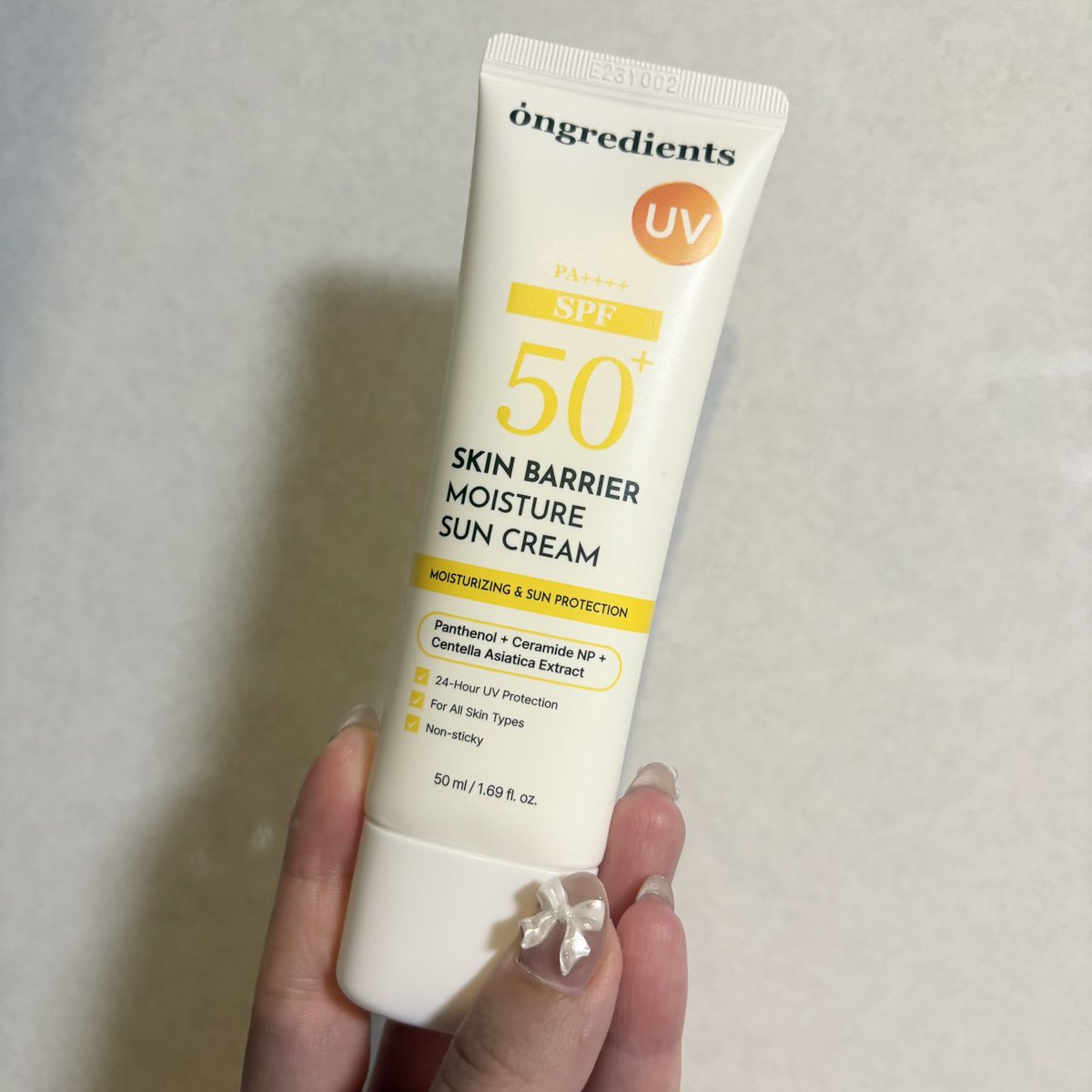 Syllabus_past's tweet image. Ongredientsのスキンバリア水分サンクリームがこの夏にピッタリすぎ🐣

敏感肌にも使えて、塗った瞬間まるで素肌。軽やかすぎるUVケアでうるさら感を出してくれるよ🌱

実際に使ったけど、滑らかテクスチャーでUVカットもしてくれるし、この夏愛用すること確定した！🐤
#PR @ongredients