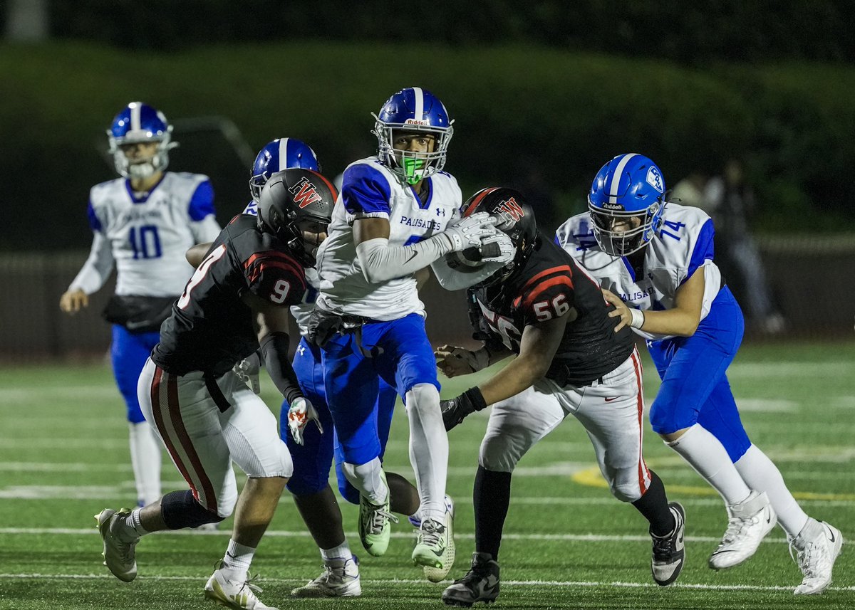 Week 1 season opener tomorrow against Harvard Westlake. We are ready!
gofan.co/event/4011686?…