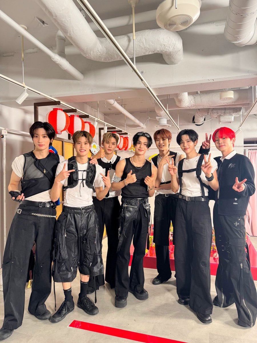 RIIZE JAPAN OFFICIAL (@riize_jpn) on Twitter photo 『週刊ナイナイミュージック』、ご覧いただきありがとうございました🧡
一緒に出演したKEY先輩と(<a href="/shinetter/">SHINetter シャイニッター</a>)📸
#週刊ナイナイミュージック
<a href="/99music_fujitv/">【公式】週刊ナイナイミュージック(フジテレビ)</a>
#RIIZE #라이즈
#RISEandREALIZE 『週刊ナイナイミュージック』、ご覧いただきありがとうございました🧡
一緒に出演したKEY先輩と(<a href="/shinetter/">SHINetter シャイニッター</a>)📸
#週刊ナイナイミュージック
<a href="/99music_fujitv/">【公式】週刊ナイナイミュージック(フジテレビ)</a>
#RIIZE #라이즈
#RISEandREALIZE