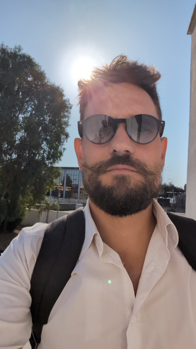 😎 ricordati di ridere ed essere felice