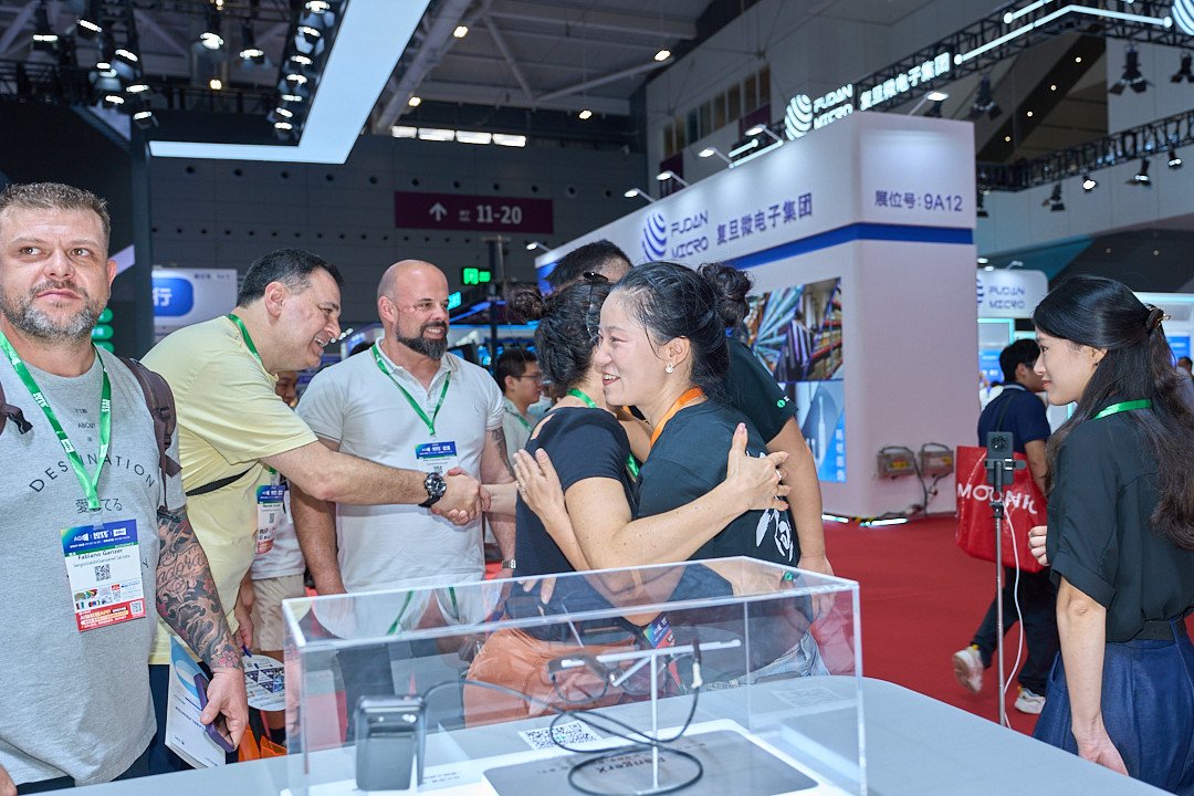 XC_Technology's tweet photo. 🌟 𝗗𝗔𝗬 𝟭 𝗔𝗧 𝗜𝗢𝗧𝗘 𝟮𝟬𝟮𝟱: 𝗪𝗘 𝗔𝗥𝗘 𝗕𝗥𝗘𝗔𝗧𝗛𝗜𝗡𝗚 𝗧𝗛𝗘 𝗙𝗨𝗧𝗨𝗥𝗘 𝗢𝗙 𝗜𝗡𝗗𝗨𝗦𝗧𝗥𝗜𝗔𝗟 𝗔𝗜!  🔥 https://t.co/B56PWfiDw0