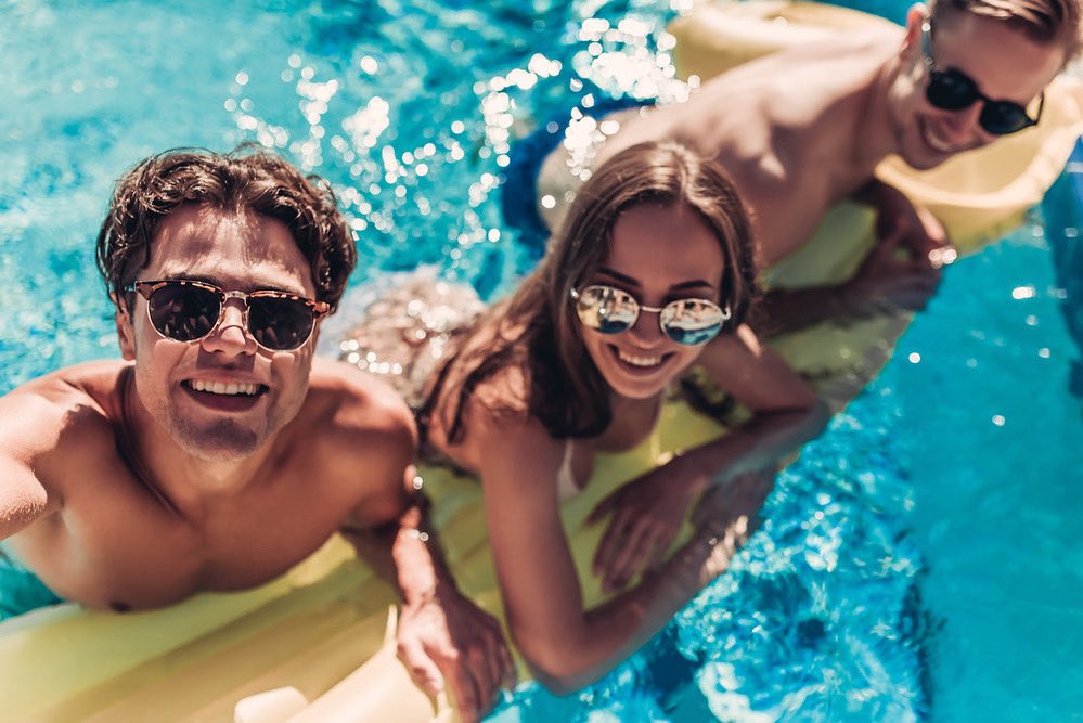 Don’t miss out on this perfect pool week! We have everything you need from floats &amp; games - even affordable splasher pools! 💦 

Visit Vantage LeisureScapes in Langley today &amp; make the most of summer! ☀️ 

#poollife #summerfun #staycool #leisurescapes