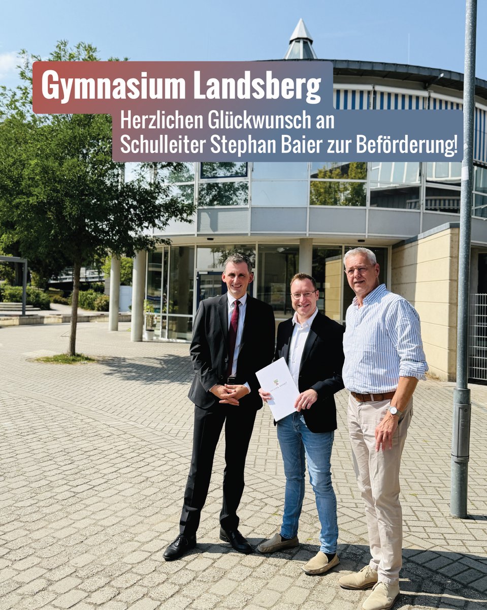 Herzlichen Glückwunsch! 🎓 Heute wurde #Schulleiter Stephan Baier vom #Gymnasium Landsberg zum Oberstudiendirektor befördert. Bildungsminister <a href="/janriedelhalle/">Jan Riedel</a> überreichte die Urkunde vor Ort.