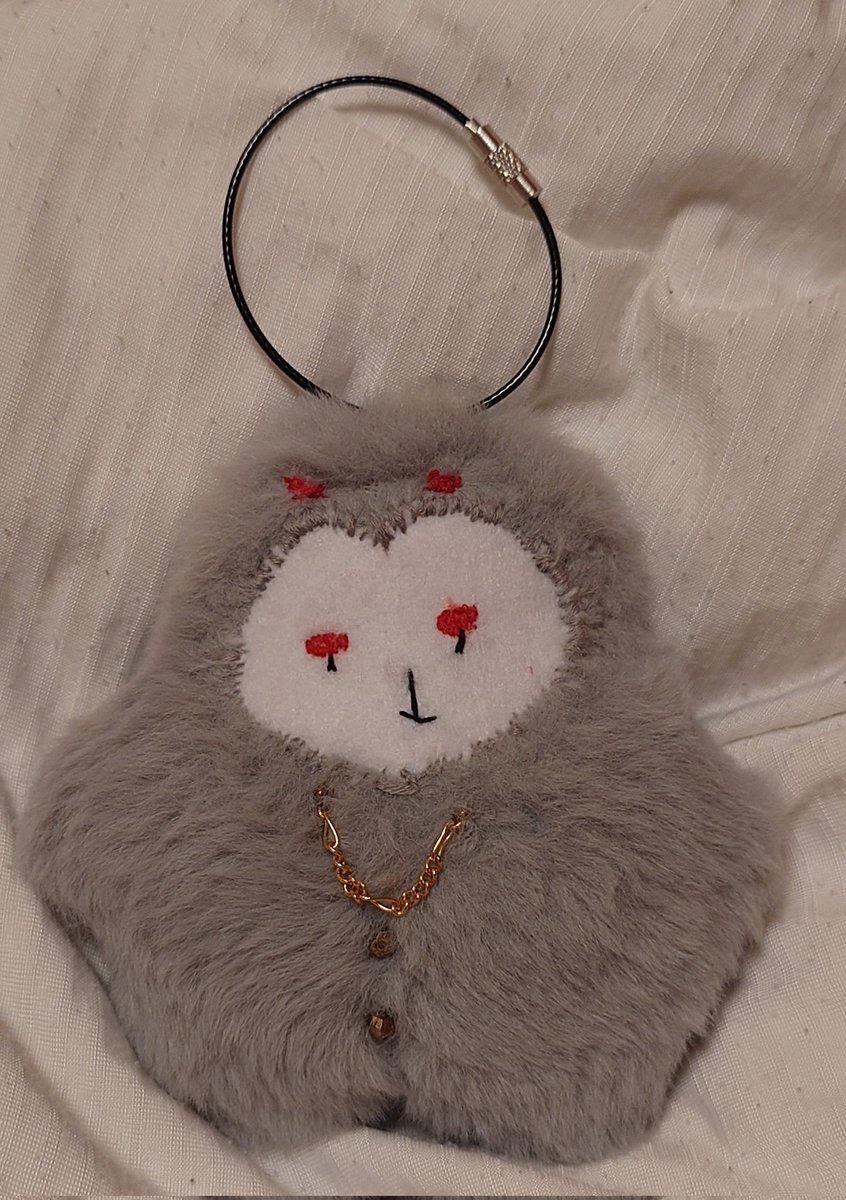 改造した！！！
お裁縫苦手すぎるwwwww
なんとも言えないお顔になってしまった🤣