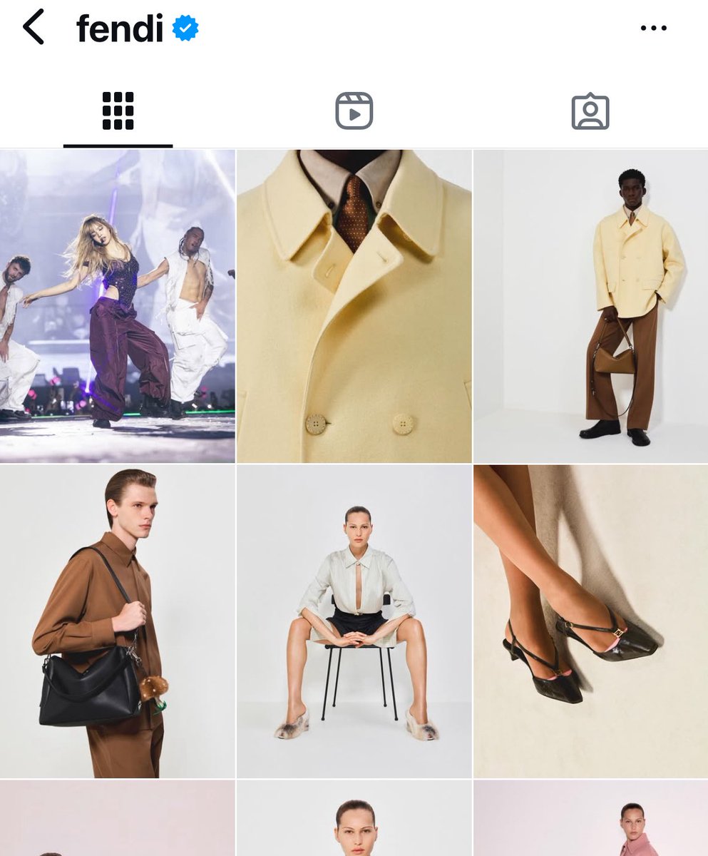 Fendi คือมีใจอยู่นะไอจีคุมโทนอยู่ดีดี ฉีกด้วยรูปลิซ่าเฉย😂 ฝากเข้าไปเอนเกจด้วยคัฟ
instagram.com/p/DN3HRwo1DSE/…