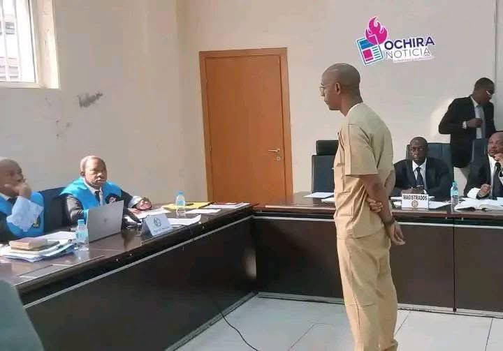 Abumaleeq1's tweet photo. @instablog9ja In 4 years time, he will be out to continue the lord's work https://t.co/TBplMLCMzK
