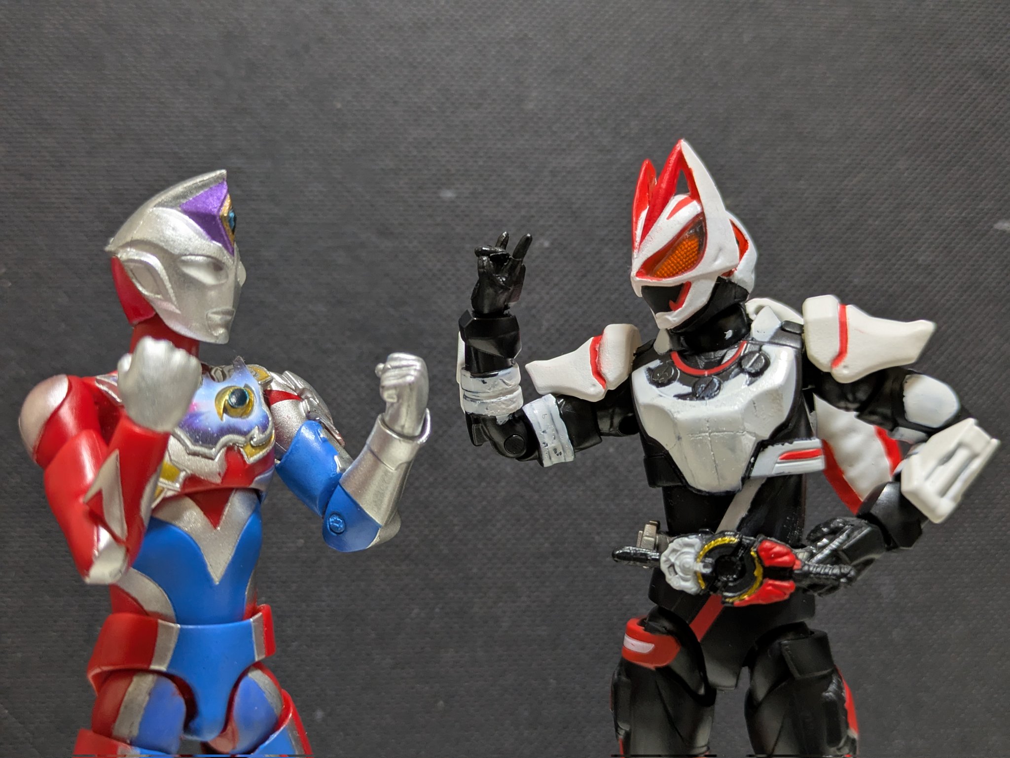 レア♡キティちゃん 仮面ライダー エレキング ショッカー ゼットン Kamen Rider Zeztz Release !!!! - YouTube