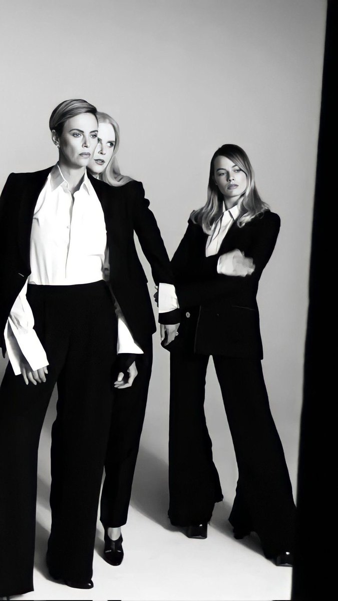 오른쪽 사진 첨보는거 같아
라고 생각하고 얼른 저장하면 이미 있는 사진