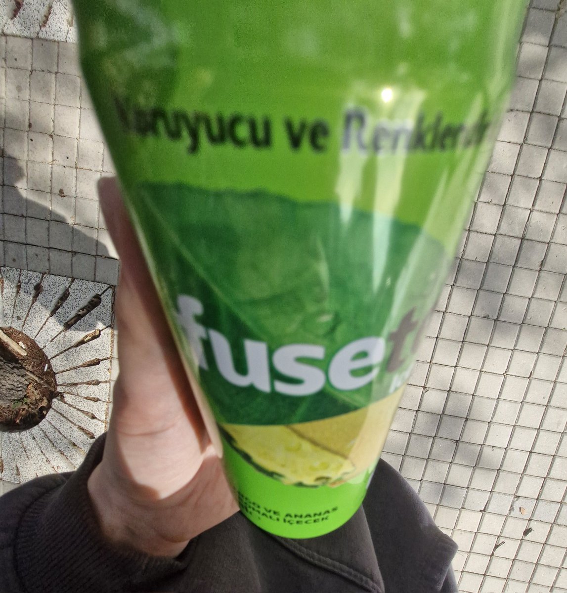 Seni sevmeyen adamla muhatap bile  olmayiz aq