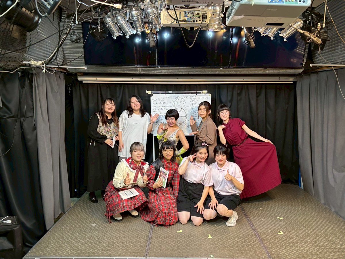 Koukaku61's tweet image. 本日『いちごいちえ』ありがとうございました🦐💥
ゲストの方々とお客様のおかげでとても楽しいライブになりました！！
まろやかも一緒にできて嬉しかった！ありがとう！